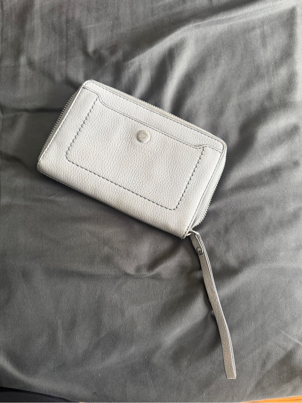 Marc Jacobs White Leather Zip Wristlet Wallet